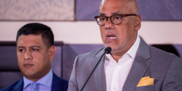 El Gobierno venezolano llama a la oposición a respetar los acuerdos del diálogo