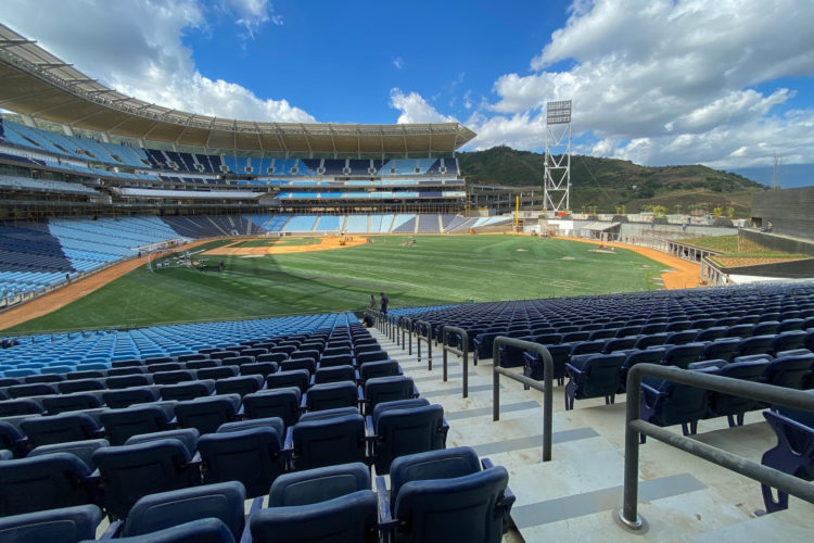 Vista del Estadio Néstor Isaías Látigo Chávez o Estadio de Béisbol de La Rinconada, el 19 de enero de 2023, en Caracas (Venezuela). EFE/Rayner Peña R.