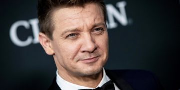 El actor Jeremy Renner tiene «graves heridas» tras un accidente con un quitanieves
