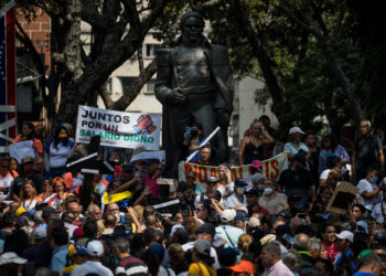 Empleados públicos protestan en Caracas para exigir aumentos salariales