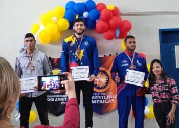 Luis Avendaño no tuvo rivales en Campeonato Nacional de Lucha 
