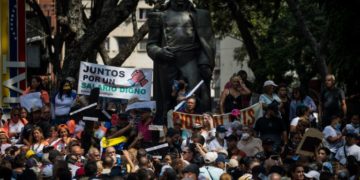 Empleados públicos, una semana de protestas por mejores salarios en Venezuela