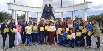 Docentes en Santa Ana reciben reconocimiento de la Cámara Municipal