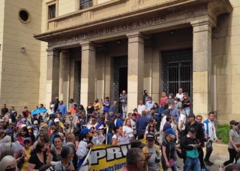 Sueldo de profesores universitarios en Venezuela representa el 1 % de lo que ganaban en 2001