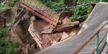 Se desplomó por completo puente peatonal Pinto Salinas – Giraluna de Motatán