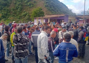 Mucurubá exige combustible para poder trabajar