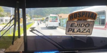 Usuarios reportan colisión entre dos unidades de transporte público entre Ejido y Mérida
