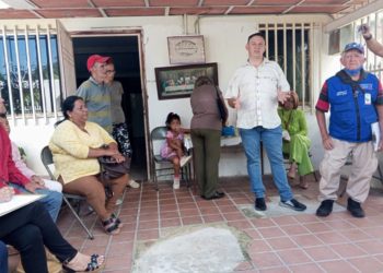 Intentan desalojar de casa hogar a reconocida periodista