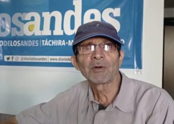 Personas con discapacidad visual piden arreglo de aceras por mal estado