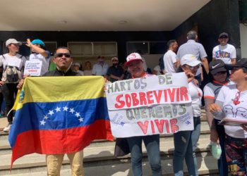 Trabajadora pensionada: “Hago dulces y galletas para sobrevivir, porque mi sueldo me alcanza para medio kilo de queso”