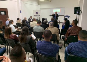 Acoinva lleva a cabo foro sobre perspectivas económicas 2023