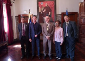 ULA y Xocolatl Trading C.A. firman convenio para impulsar el desarrollo de toda la cadena productora de Cacao en Mérida