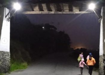 UNT, PJ y VP se unieron en Timotes para iluminar la parroquia