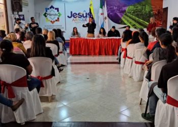 Alcalde de Mérida anunció revisión del contrato colectivo de docentes municipales
