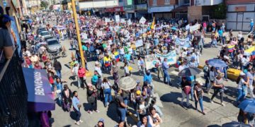 Trabajadores del sector público, docentes y pensionados se mantienen en las calles merideñas