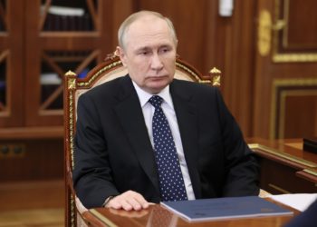Putin ordena un alto el fuego de 36 horas a partir del mediodía del viernes