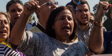 Opositores eligen a exiliada en España presidenta de la AN paralela