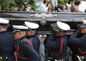 Pelé es enterrado en una ceremonia reservada a familiares y amigos