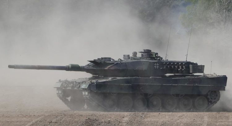 Tanque Leopard 2 alemán. EFE/EPA/FOCKE STRANGMANN