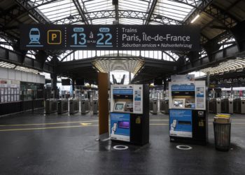Un incendio provocado paraliza una de las grandes estaciones de París