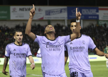 Rodrygo da el pase a octavos a un gris Real Madrid (0-1)