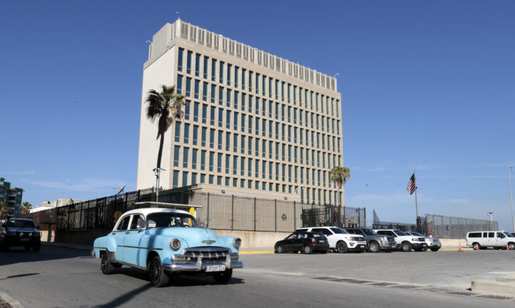 Fotografía hoy, de la embajada de EE.UU. en La Habana (Cuba). EFE/ Ernesto Mastrascusa