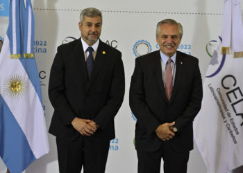 Abdo Benítez emplaza a la Celac a «abordar» la diáspora venezolana