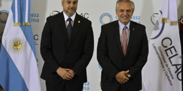 Abdo Benítez emplaza a la Celac a «abordar» la diáspora venezolana