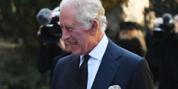 Carlos III cede al Estado parte de los ingresos que le corresponderían