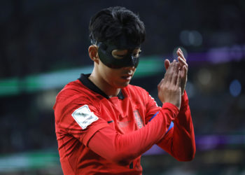 Son desvela que no ve bien la pelota con la máscara protectora