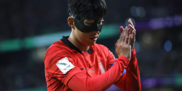 Son desvela que no ve bien la pelota con la máscara protectora