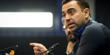 Xavi avanza que Araujo será titular: «Está al cien por cien»