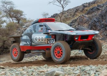 DAKAR | Sainz y Audi no levantan cabeza y las motos siguen sin dueño
