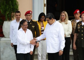 Nicolás Maduro recibe a Gustavo Petro en su segunda visita a Caracas