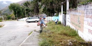 Alcaldía de Boconó continúa con mantenimiento de espacios públicos