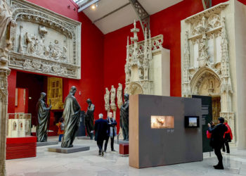 Notre Dame, una historia de restauraciones del siglo XII al incendio de 2019