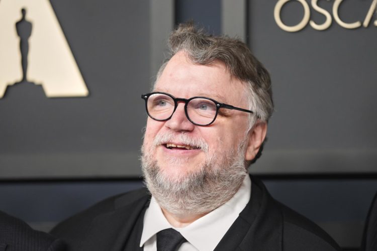 El director mexicano Guillermo del Toro asiste al almuerzo de los nominados a los Oscar en el Beverly Hilton de Beverly Hills, California, Estados Unidos, el 13 de febrero de 2023. EFE/EPA/ALLISON DINNER