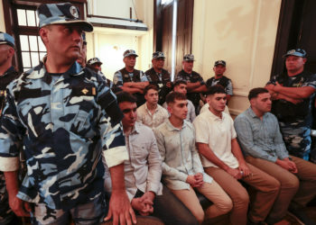 Prisión perpetua para cinco de los ocho acusados por el crimen de un joven en Argentina