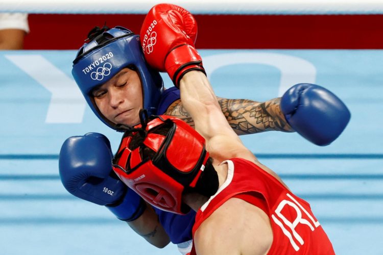 Combate femenino de boxeo en los Juegos Olímpicos de Tokio 2020. EFE/ José Méndez/Archivo