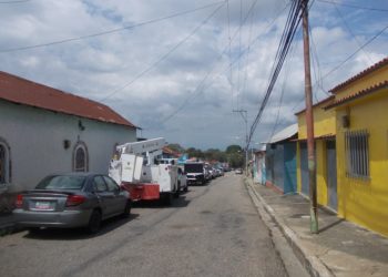 Inmensas colas de conductores en Betijoque esperando la gasolina
