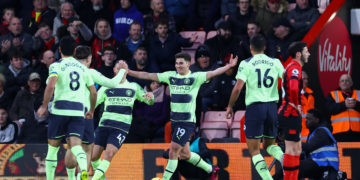 Julián Álvarez vuelve a ser titular y aporta en la goleada del City