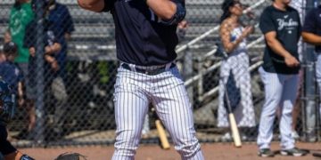 Andrés Chaparro Romero pegó su primer cuadrangular con los Yankees en el Spring Training