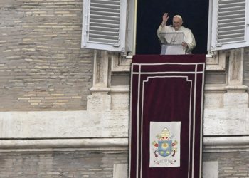 El papa confiesa su dolor por la condena a obispo nicaragüense y pide diálogo