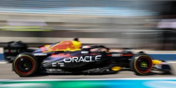 Verstappen, el más rápido en la sesión matinal por delante de Sainz