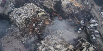 Suben a 9.200 los muertos en Turquía y Siria por los terremotos