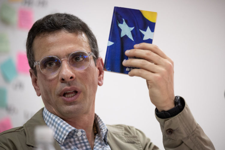 El opositor venezolano Henrique Capriles, en una fotografía de archivo. EFE/Rayner Peña R.