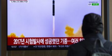 Corea del Sur y EEUU replican a Pionyang con maniobras de bombarderos B-1
