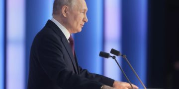 Putin acusa a la OTAN de complicidad con los crímenes del «régimen de Kiev»