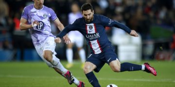 2-1. Messi y Achraf enderezan al PSG