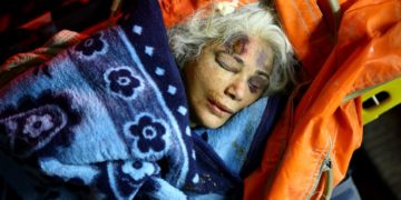 Siguen apareciendo supervivientes en Turquía 120 horas después de los sismos